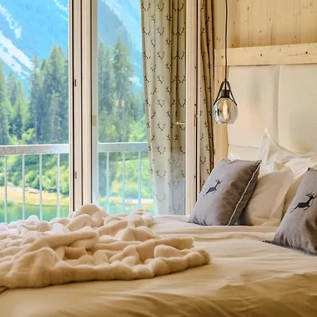 Appartamaint Tscherv By Vacations, Exklusive Im Zentrum Mit Blick Auf Den Untersee Und Berge Inkl Parkplatz