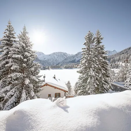 Appartamaint Tscherv By Vacations, Exklusive Im Zentrum Mit Blick Auf Den Untersee Und Berge Inkl Parkplatz * Arosa