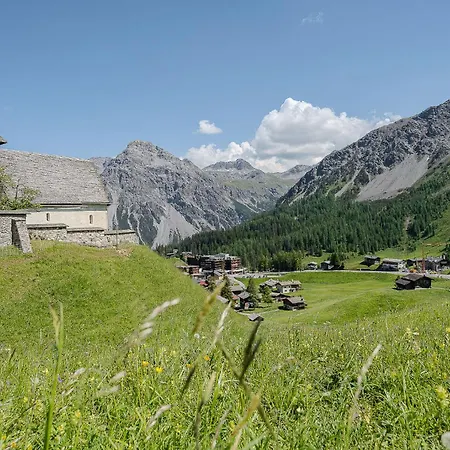 Appartamaint Tscherv By Vacations, Exklusive Im Zentrum Mit Blick Auf Den Untersee Und Berge Inkl Parkplatz Apartment